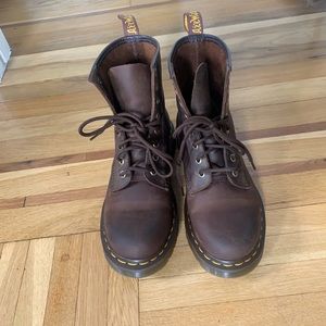 Dr Martens 1460 Crazy Horse Boots